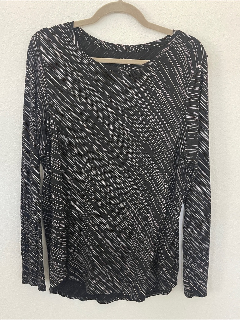 Apt. 9 Essentials Black Abstract Stripe Long Sleeve Top Large